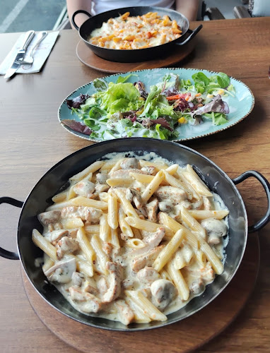 Comentarii opinii despre Papa Roy Pizzeria Restaurant Café