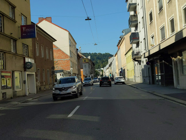 Opinii despre Queen's Café Bar Lounge în Linz - Gastronomie und Hotellerie