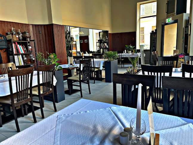 Opinii despre Zum gemütlichen Weinhauser în Wien - Gastronomie und Hotellerie