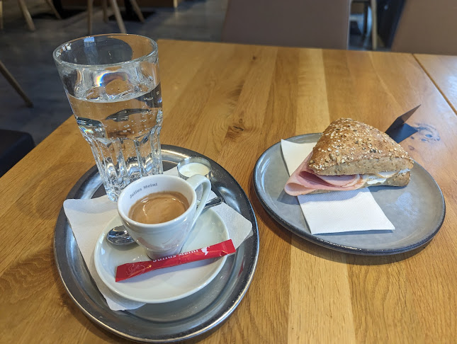 Bäckerei-Café Resch&Frisch Liebesbrot Leonding - Gastronomie und Hotellerie