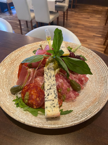 Opinii despre Ristorante Il Vulcano în Wiener Neustadt - Gastronomie und Hotellerie