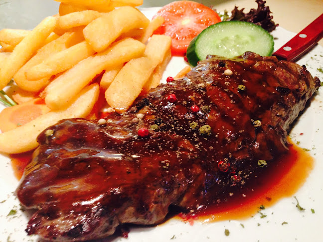 Dimitra Restaurant - Gastronomie und Hotellerie