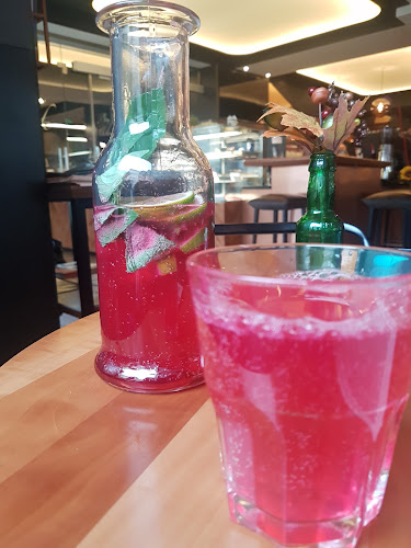 Opinii despre Alser Cafe în Wien - Gastronomie und Hotellerie