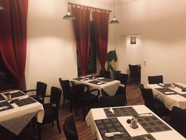 Pizzeria&Grill Famiglia - Gastronomie und Hotellerie