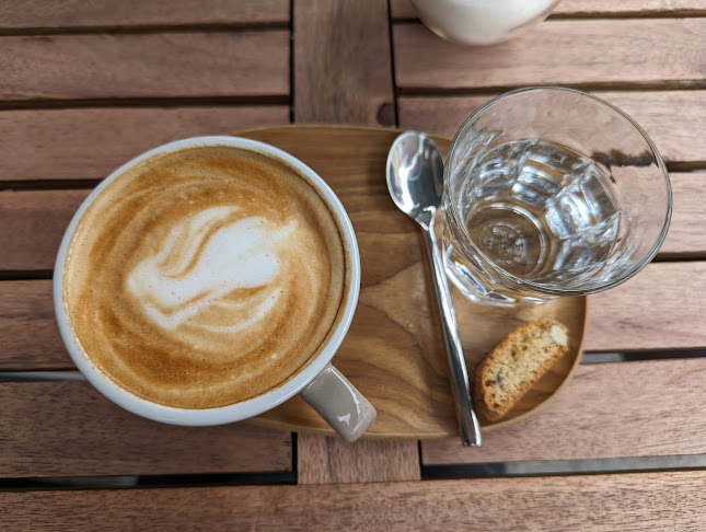 Mille Fleurs Café & More - Gastronomie und Hotellerie