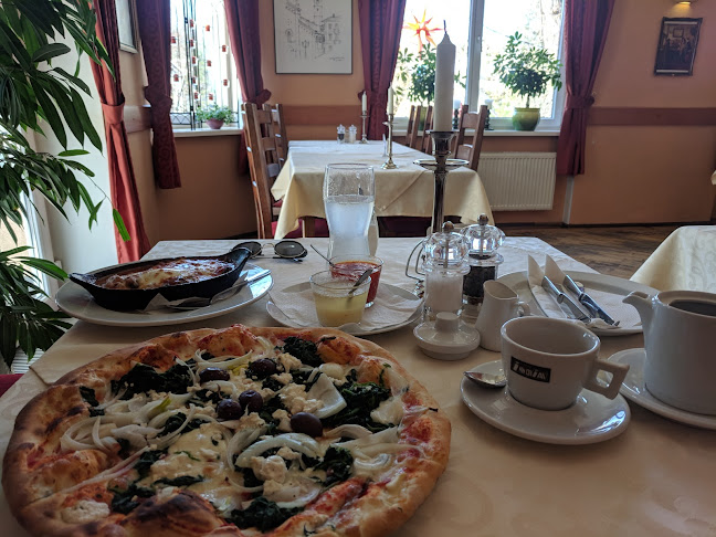 Comentarii opinii despre Trattoria Castel Nuovo