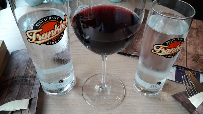 Comentarii opinii despre Frankie's Restaurant Bar & Café