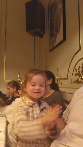 Opinii despre Dogenhof în Wien - Gastronomie und Hotellerie