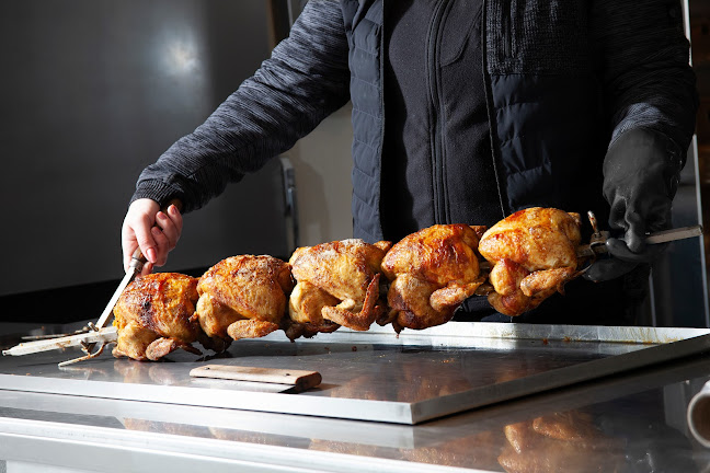 Opinii despre Monis Grillhendl - Monika Schallmeiner în Vorchdorf - Gastronomie und Hotellerie