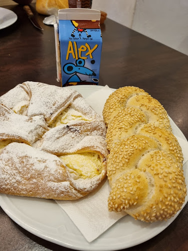 Opinii despre Bäckerei & Cafe Hohenwarter Saalfelden în Saalfelden am Steinernen Meer - Gastronomie und Hotellerie