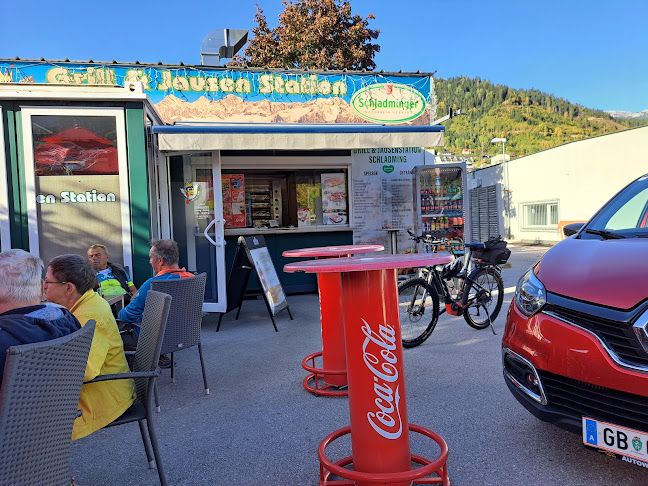 Grill and Jausen Station