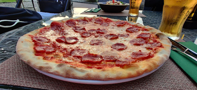 Pizzeria Magno Rif am Golfplatz