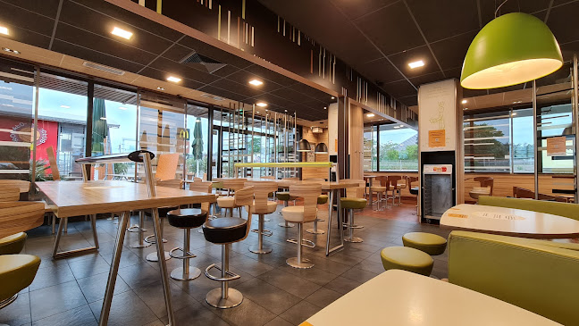 McDonald's SCS Parkplatz-Westring