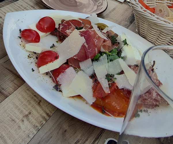 Comentarii opinii despre Gugg-Lounge