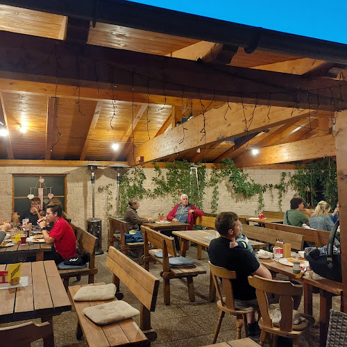 Opinii despre Pizzeria Sigis Pub în Unterach am Attersee - Gastronomie und Hotellerie