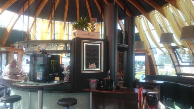 Pinguin Iglu - Gastronomie und Hotellerie