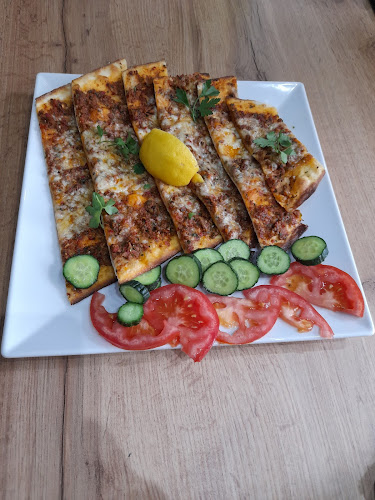 Pizzeria & Kebap - La Grande - Gastronomie und Hotellerie