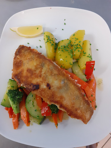 Opinii despre Weissmühner Stub'n în Vöcklamarkt - Gastronomie und Hotellerie