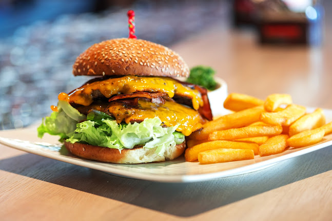 Opinii despre Frankie's Restaurant Bar & Café în Klagenfurt am Wörthersee - Gastronomie und Hotellerie