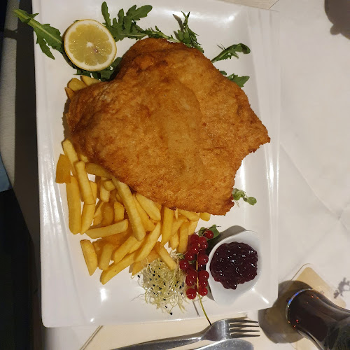 Restaurant-Kanonenhof Alpe-Adria-Balkan-Spezialitäten Inhaber Fam. Jasarevic, Landesstraße 1, 9073 Lambichl