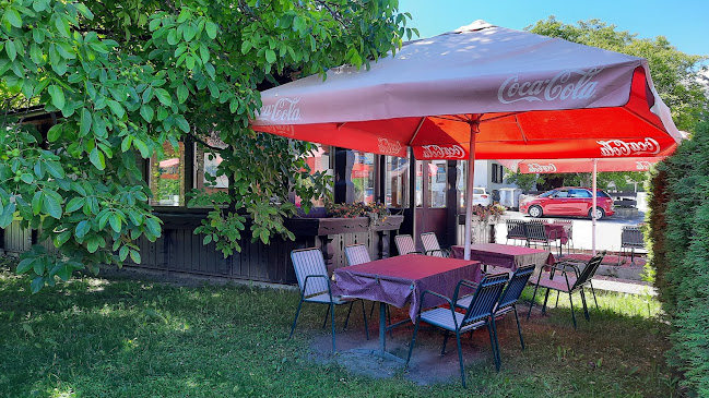 Würstelstandl - Verena Wechselberger