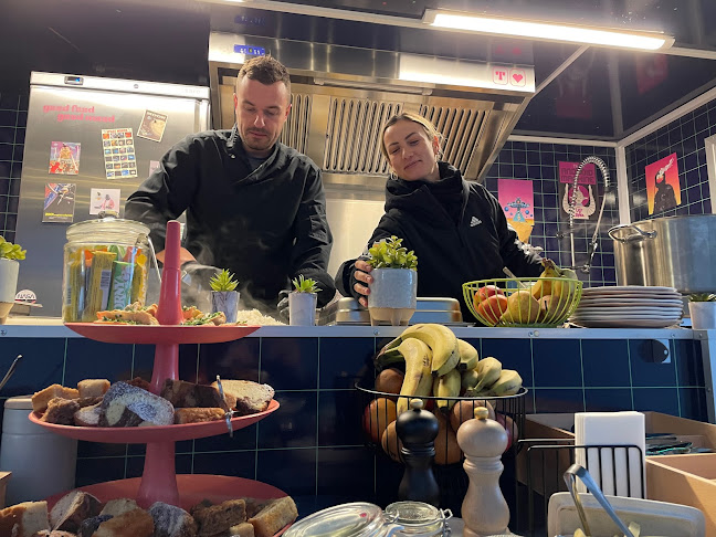 Comentarii opinii despre Tasty Planet Catering