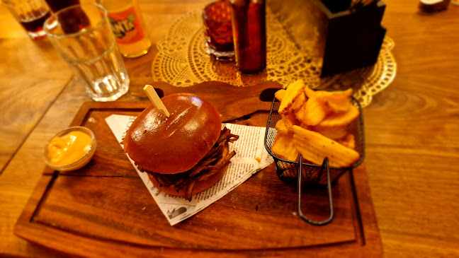 Comentarii opinii despre Fifty Fifty Burger Bar