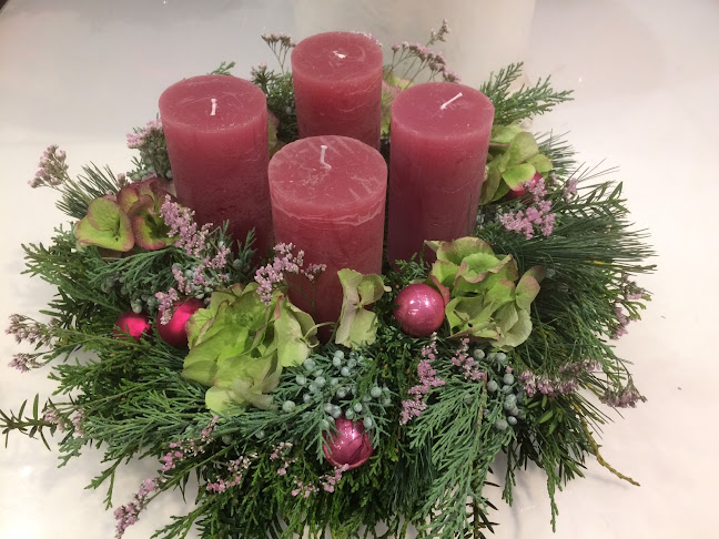 Opinii despre Blumen Helga în Wien - Gastronomie und Hotellerie