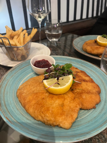 BiNis Restaurant & Bar - Gastronomie und Hotellerie