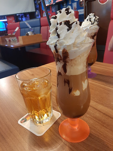 Comentarii opinii despre American Roadhouse