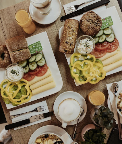 Bäckerei-Café Resch&Frisch Bahnhof Bad Ischl - Gastronomie und Hotellerie