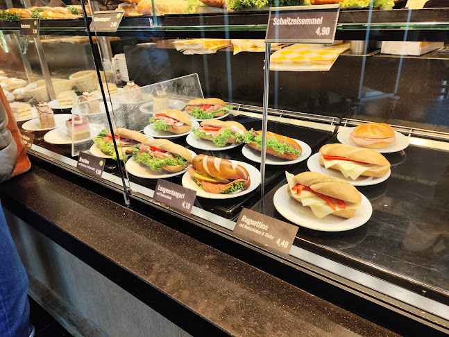 Opinii despre Der Bäcker Ruetz - Klinik Innsbruck în Innsbruck - Gastronomie und Hotellerie