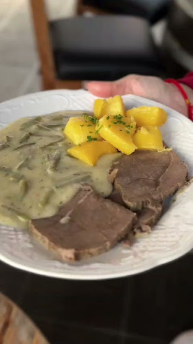 Opinii despre Heurigen Kernbichler în Baden - Gastronomie und Hotellerie