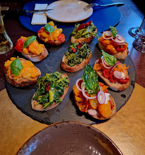 Via Toledo Enopizzeria