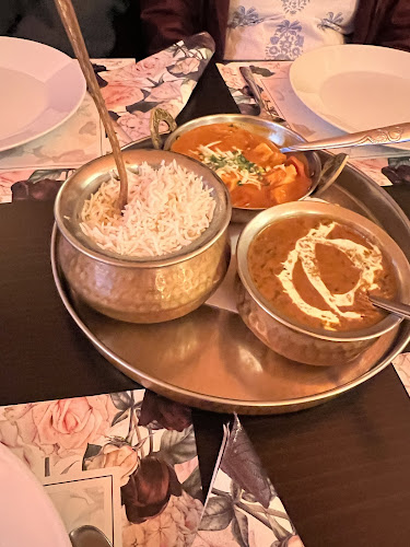 Opinii despre Bollywood Tandoori Indisches Spezialitäten Restaurant - Innsbruck în Innsbruck - Gastronomie und Hotellerie