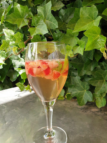 Opinii despre KuK - Café / Cocktailbar în Mödling - Gastronomie und Hotellerie