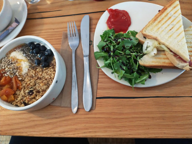 Opinii despre common cafe în Wien - Gastronomie und Hotellerie