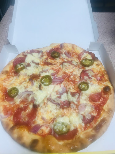 Pizza Lucia - Gastronomie und Hotellerie