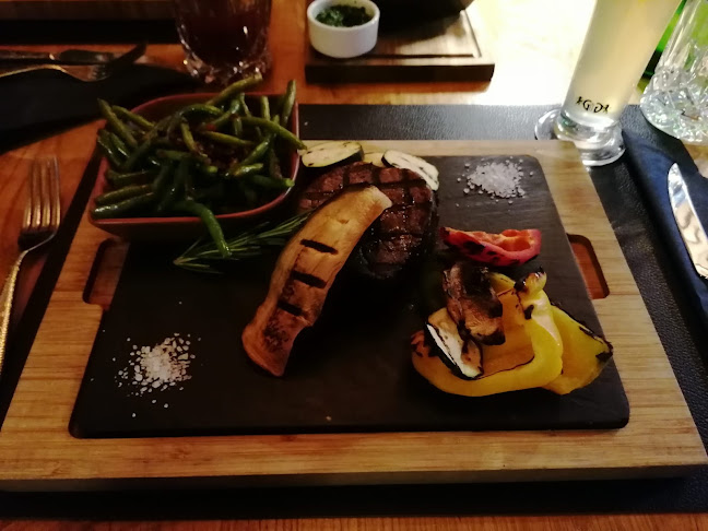 Comentarii opinii despre The1st Restaurant