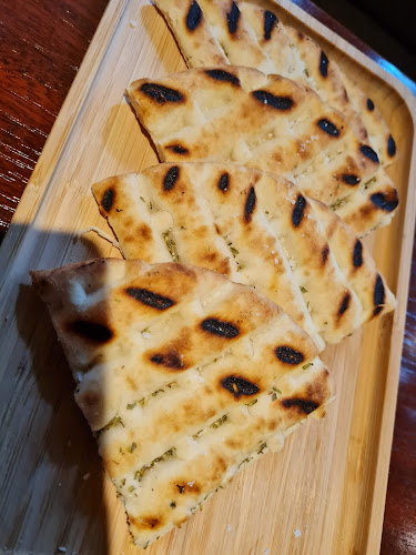 Comentarii opinii despre AKROPOLIS