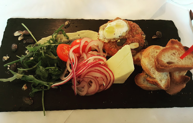 Schicker Restaurant - Catering - Vinothek - Café - Rösterei - Gastronomie und Hotellerie