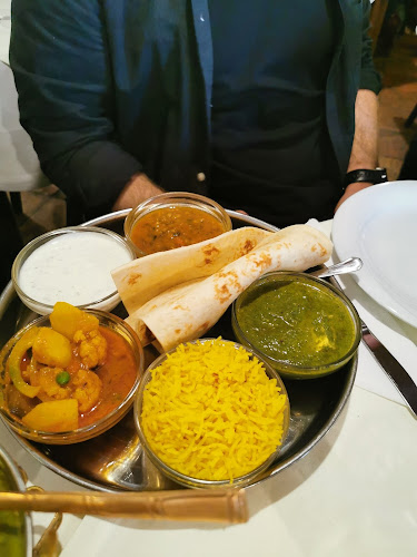 Taj Mahal Singh OG - Indisches Restaurant - Gastronomie und Hotellerie