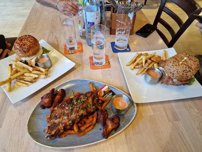 Opinii despre Frankie's Restaurant Bar & Café în Klagenfurt am Wörthersee - Gastronomie und Hotellerie