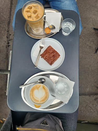 Opinii despre Caffè a Casa în Wien - Gastronomie und Hotellerie