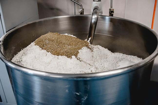 Opinii despre Bäckerei Neudorfer - Zell am Pettenfirst în Zell am Pettenfirst - Gastronomie und Hotellerie