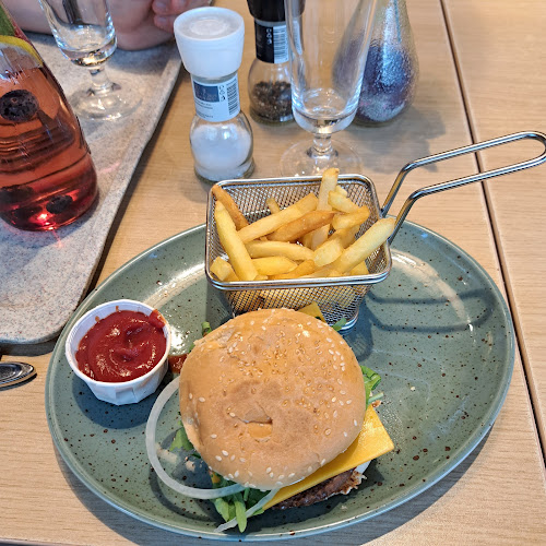 Opinii despre Billa Marktküche Südpark în Klagenfurt am Wörthersee - Gastronomie und Hotellerie