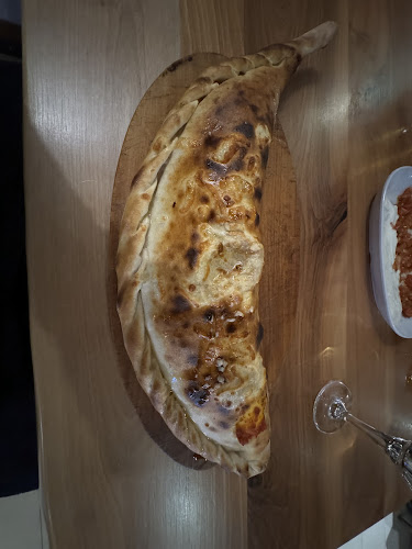 Comentarii opinii despre Kurtis Kebap und Pizza Ratzersdorf