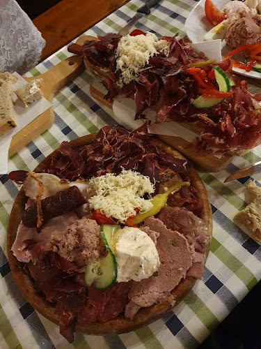 Comentarii opinii despre Heuriger Zierhofer