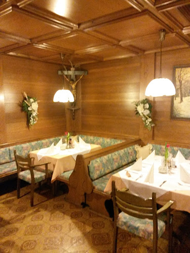 Opinii despre Tirolerstuben în Aderklaa - Gastronomie und Hotellerie