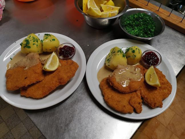 Opinii despre Gasthaus zur 1000jährigen Linde în St. Marienkirchen bei Schärding - Gastronomie und Hotellerie